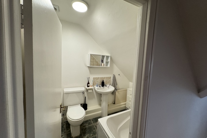 Spacious City Flat - 4