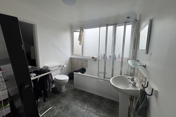 Spacious City Flat - 5