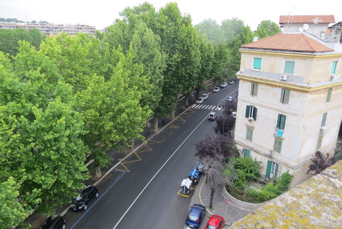 Testaccio Tiber Courtyard Condo 2BR