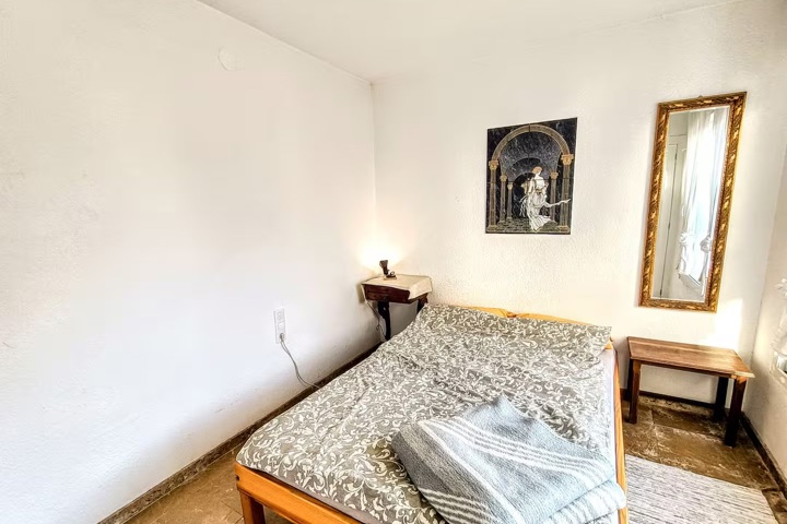 Cosy house 20m from the beach w/ garden - 2