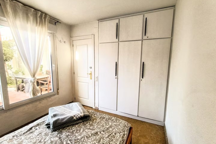 Cosy house 20m from the beach w/ garden - 3