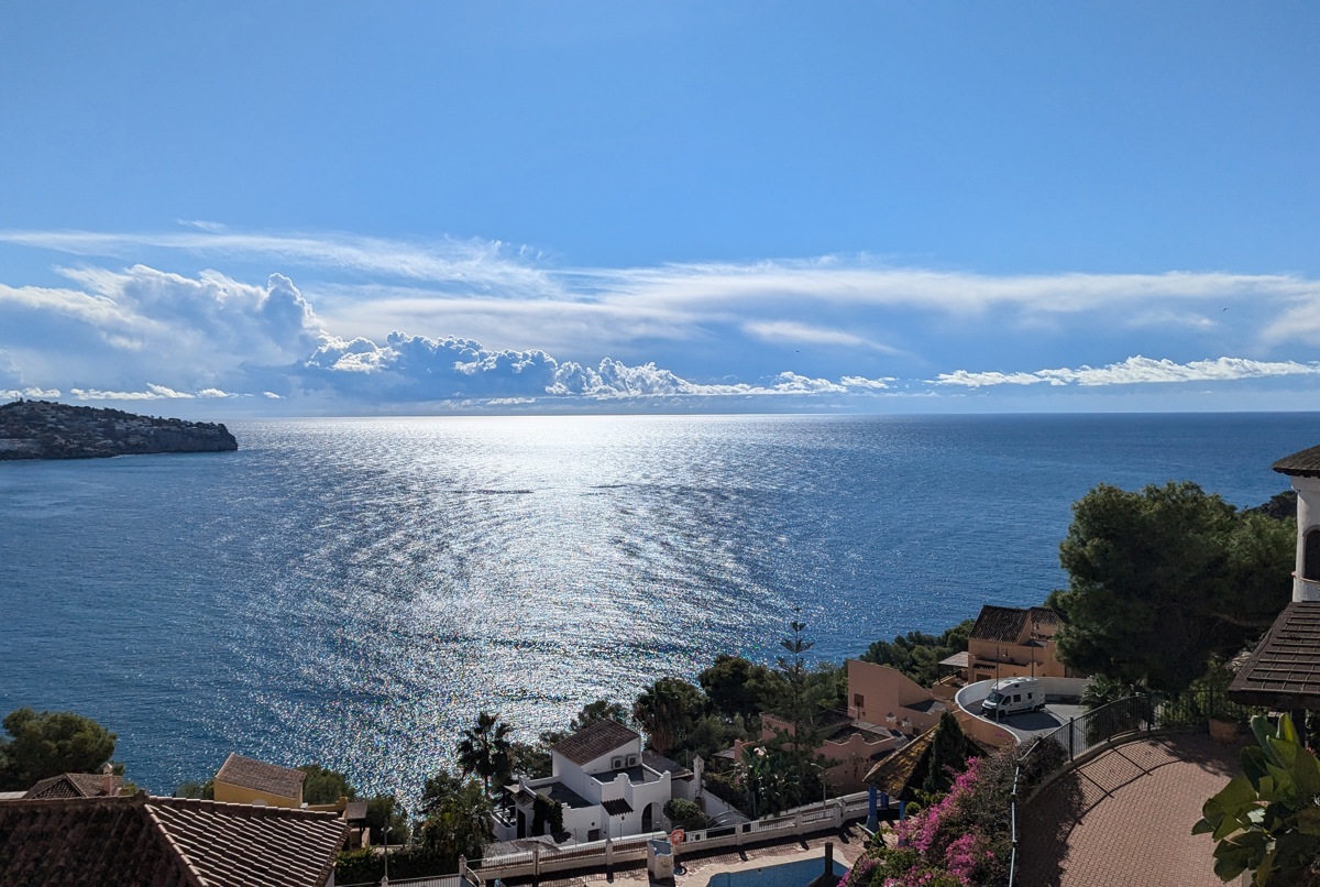 Peaceful and family-friendly La Herradura home