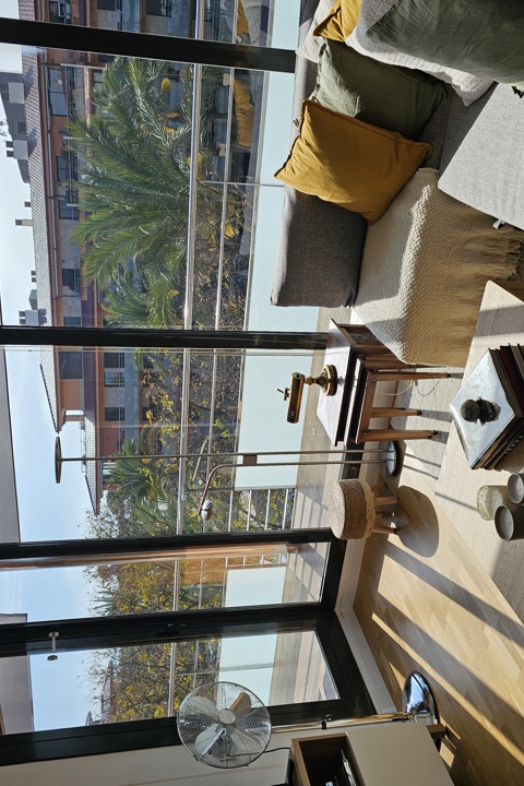 Live by an 11km beach within Barcelona metropole - 1