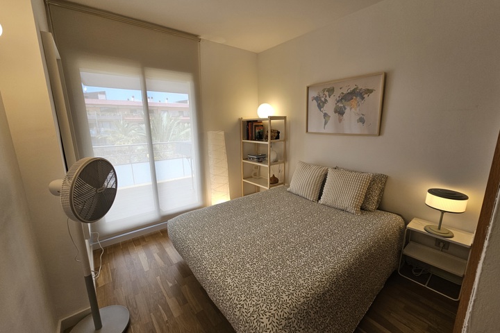 Live by an 11km beach within Barcelona metropole - 16