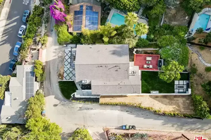 Modern LA Home with Breath-Taking Views - 3