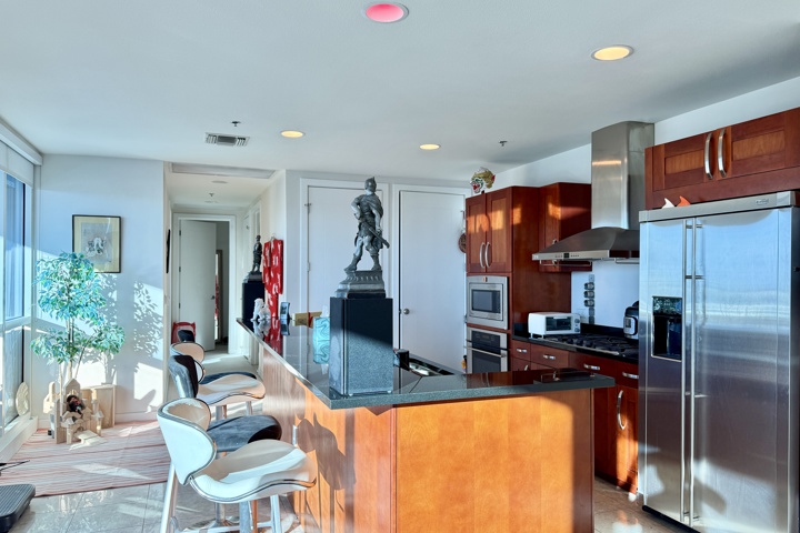 Stunning Condo with Panoramic Mountain View - 3