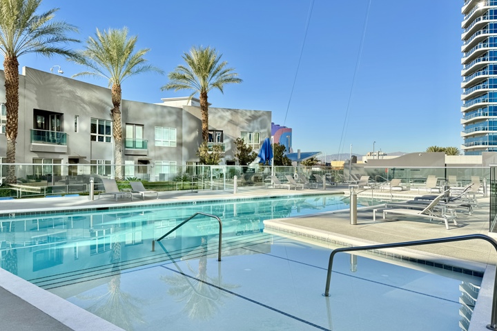 Stunning Condo with Panoramic Mountain View - 16