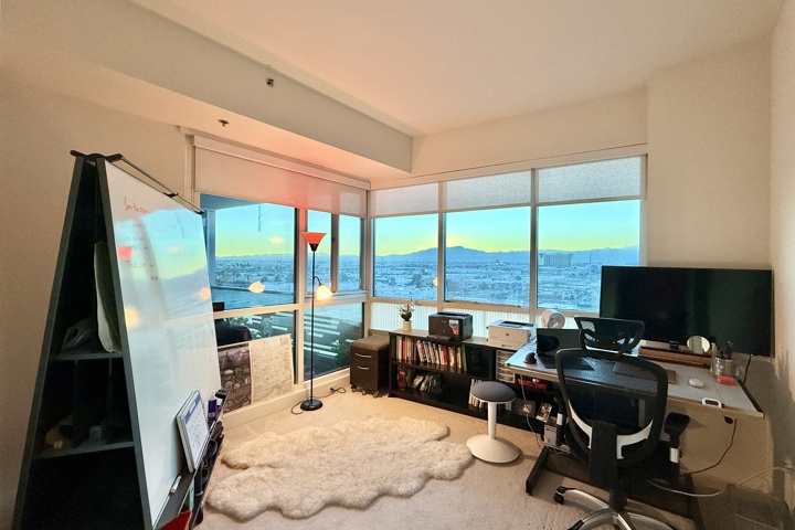 Stunning Condo with Panoramic Mountain View - 9