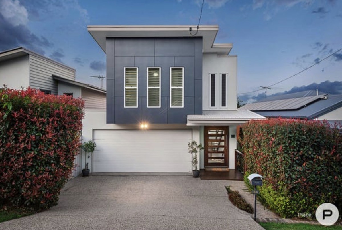Brisbane Lifestyle- close to beaches, hiking, city