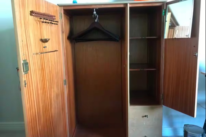 Modern 2-bed apartment in zone 3 London - 5