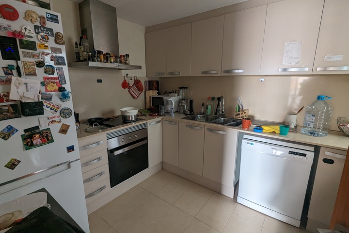 Sunny duplex near the beach and train station - 4