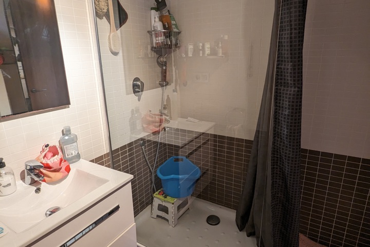 Sunny duplex near the beach and train station - 6