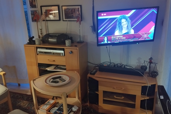 one half row house. Very private - 4