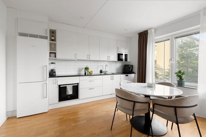 Modern and Elegant apartment with jacuzzi & sauna - 1