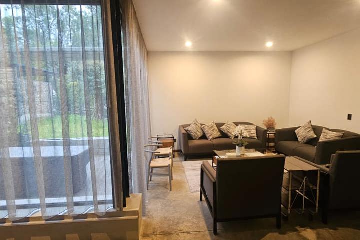 MODERN PRACTICAL HOUSE - 1