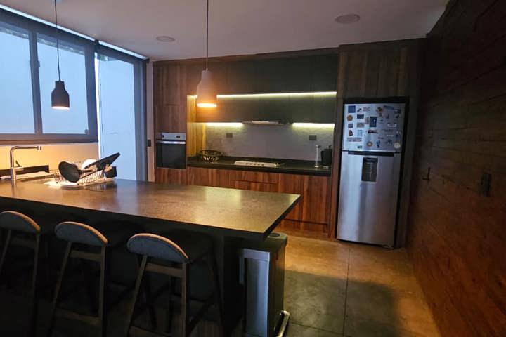 MODERN PRACTICAL HOUSE - 4