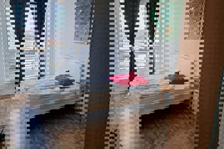 Bright 68sqm apartment with iconic tv-tower view! - 7