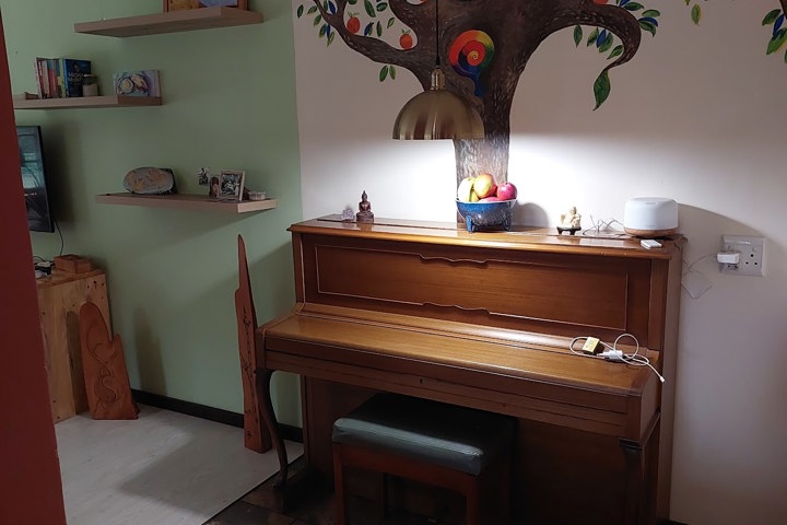 Small Cozy Cottage on Family Compound - 4