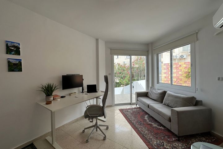 Cozy 1-BR Apartment within walking distance to 🏖 - 3
