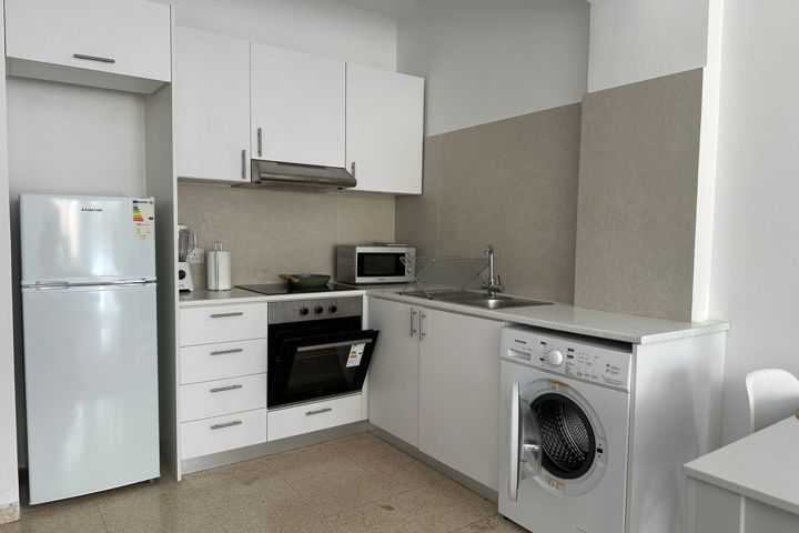 Cozy 1-BR Apartment within walking distance to 🏖 - 2