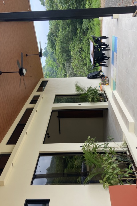 Jungle house between mountains and ocean - 14