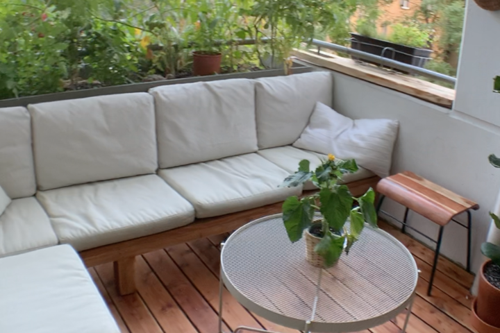two bedrooms in 130sqm apt, to share with one girl - 1