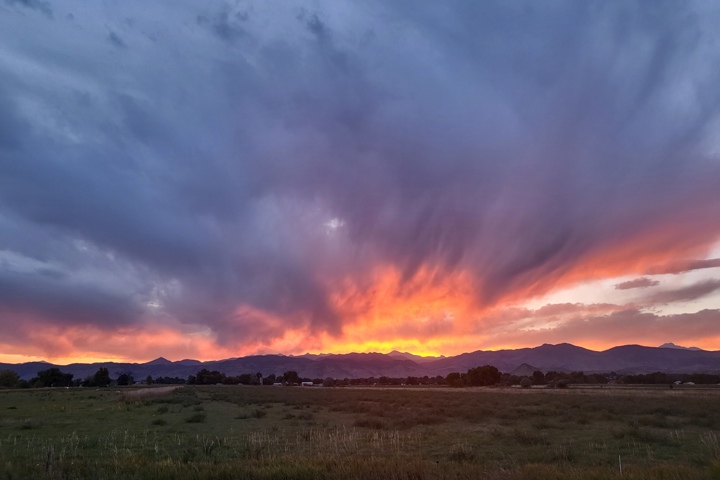 Large home in the foothills of the rockies - 3