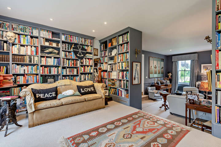 Detached house + 8 acres of woods near lovely town - 7