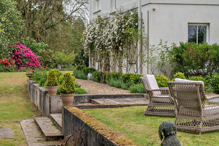 Detached house + 8 acres of woods near lovely town - 14