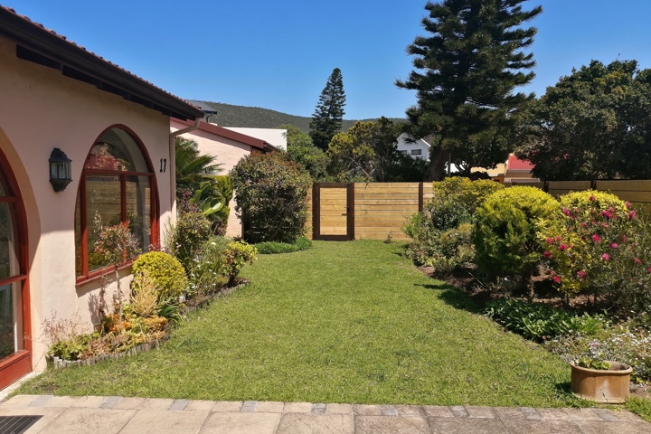 Leisure Isle family home near the water - 16