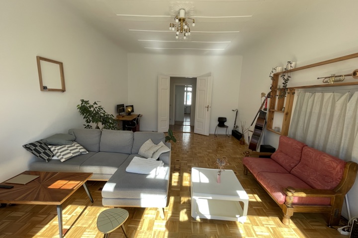 Leo's flat - 2