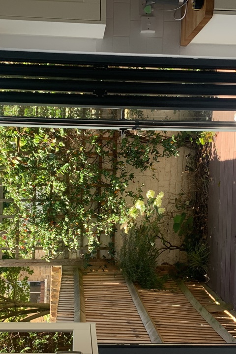 Charming 3 bed house in West London - 3