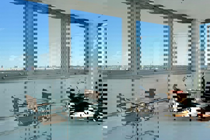 Modern apartment filled with sun - 11