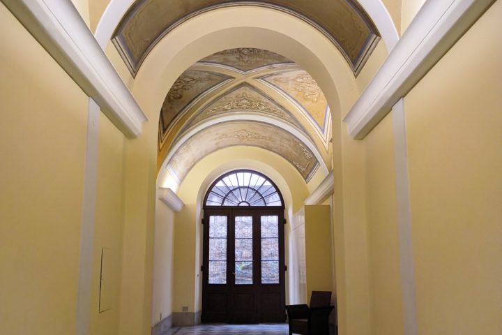 In un palazzo risalente al 1864 - 9
