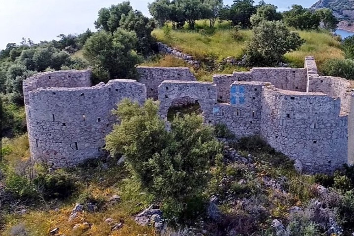 Volcanic stone Villa - 23