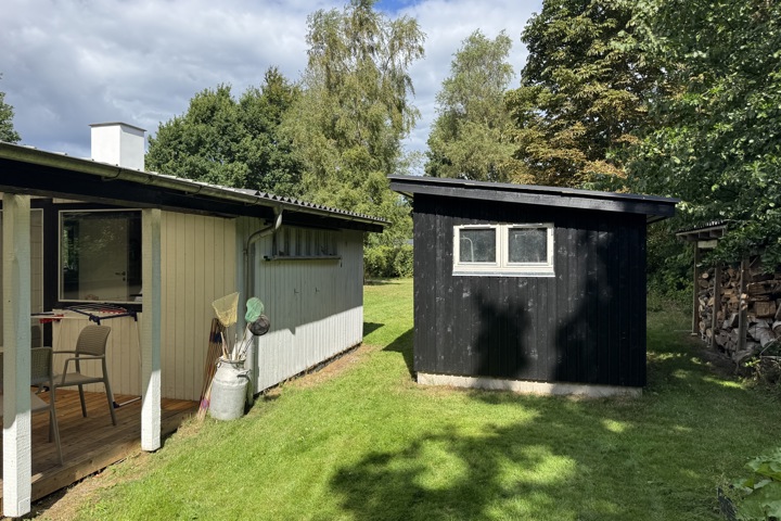 Summerhouse in nature - 3