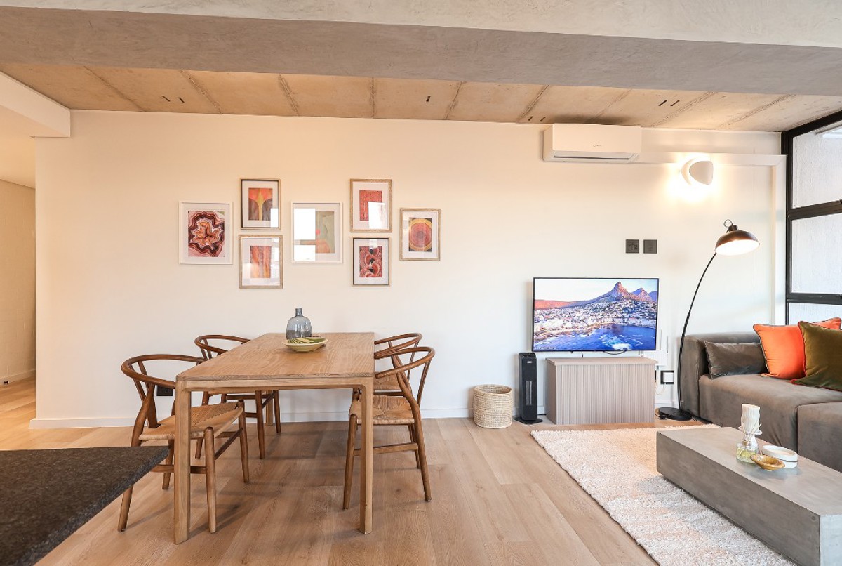 Modern Sea Point Apartment with Insane Views