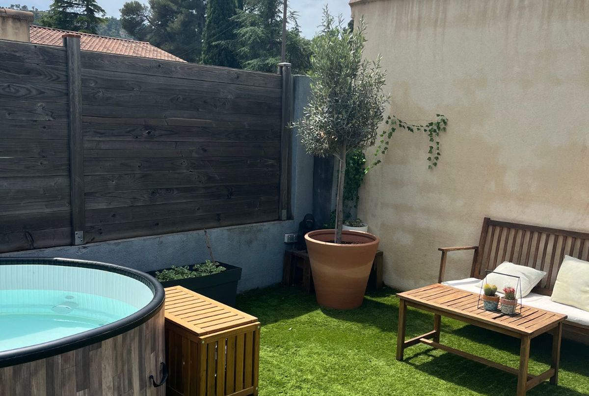 Petite maison en Provence, entre mer et collines