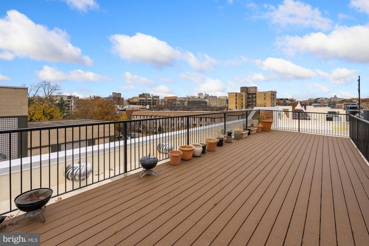 Centrally Located, Sunny, Safe Condo in D.C. - 6