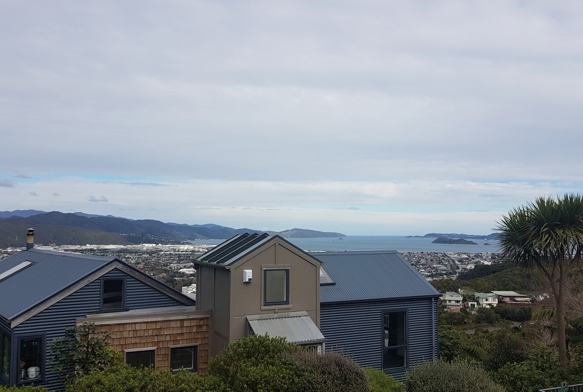 Hillside House with Harbour View