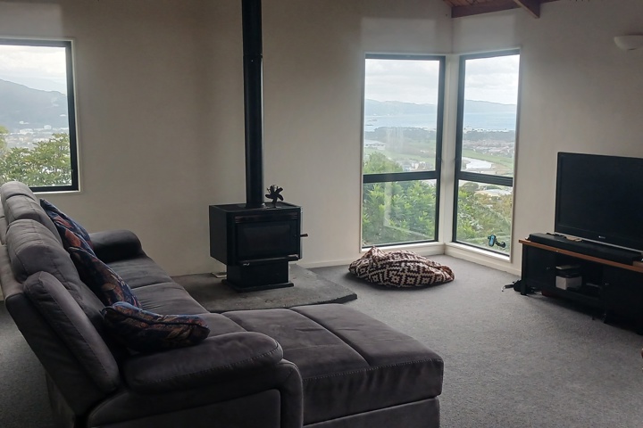 Hillside House with Harbour View - 2