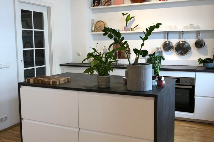 Bright & Spacious Family Apartment in Reykjavik - 1