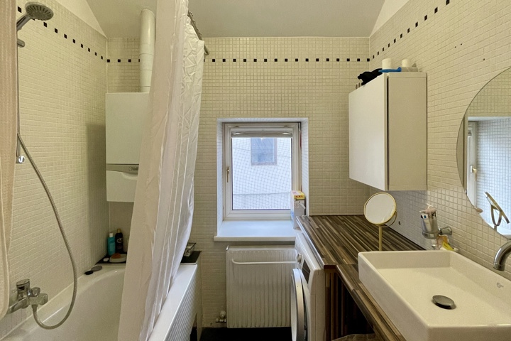 Nelly's and Tobi's Cozy Rooftop Home - 6