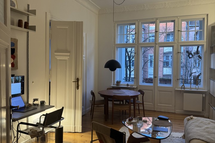 Beautiful flat with high ceilings & lots of light - 2