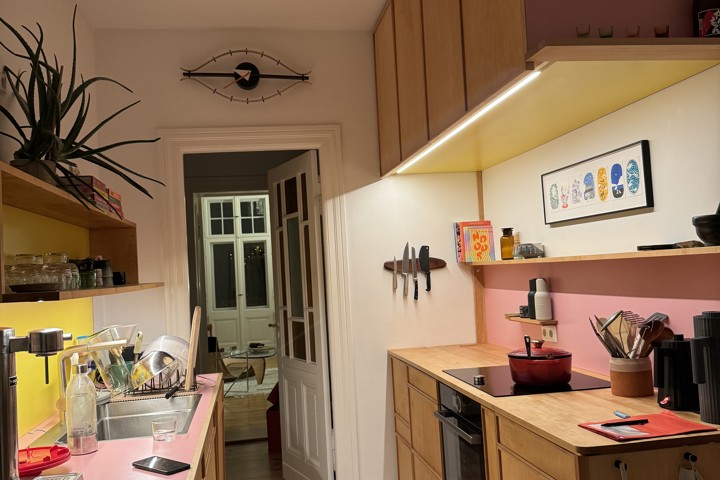 Beautiful flat with high ceilings & lots of light - 8