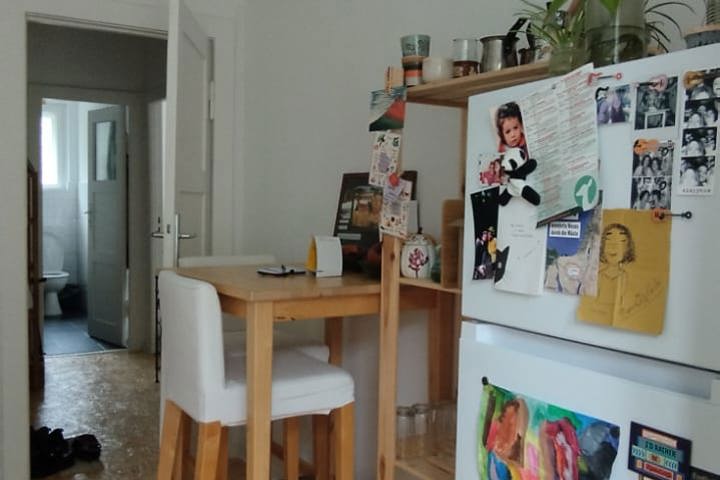 Cozy apartment in front of small gardens - 4