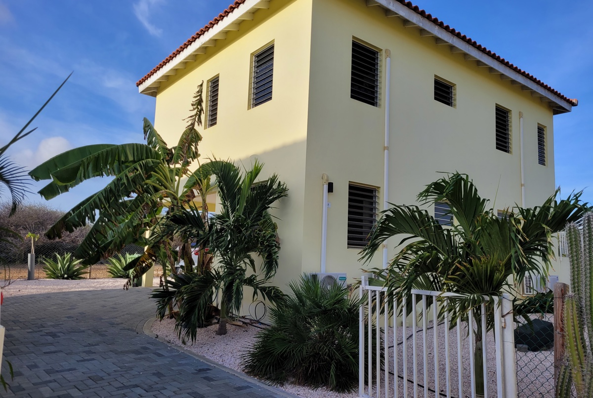 2 bedrooms appartement 10 minutes of beach by car