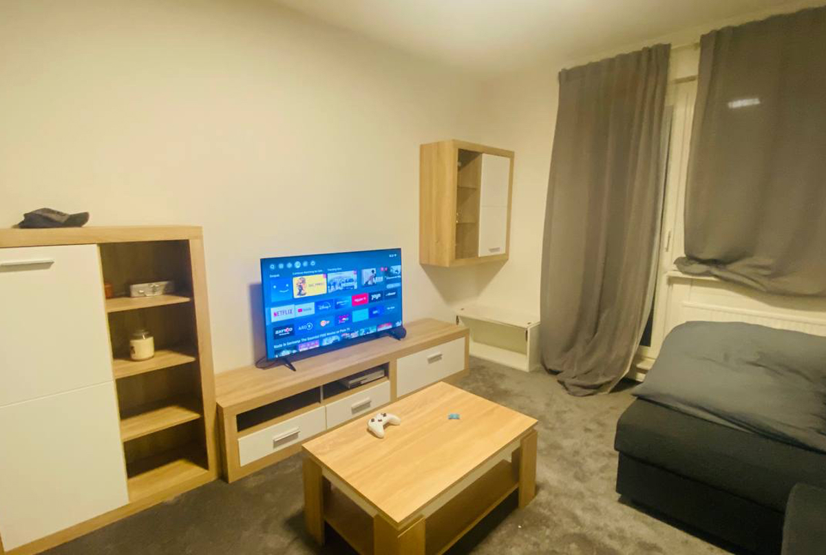 Cozy 2-Bedroom Apartment in Berlin – 13059