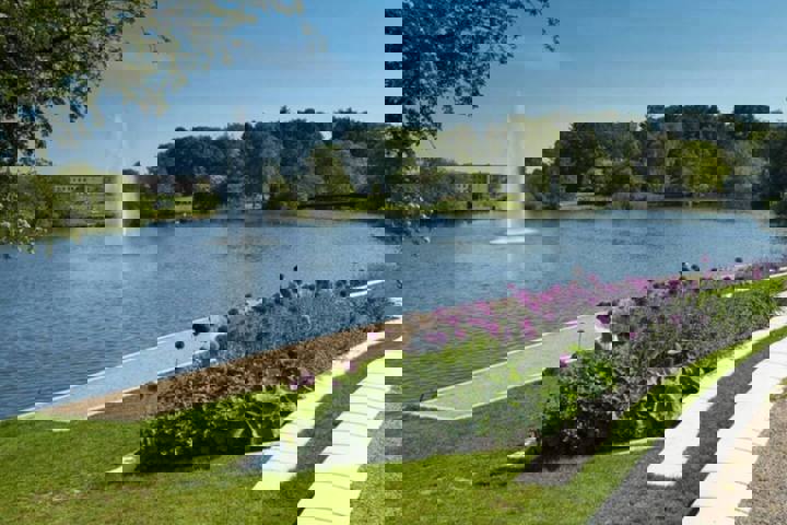 Great location, 2 comfortable twin beds, 2 balcony - 15