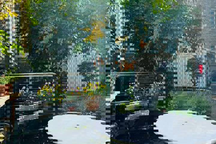 Great location, 2 comfortable twin beds, 2 balcony - 12